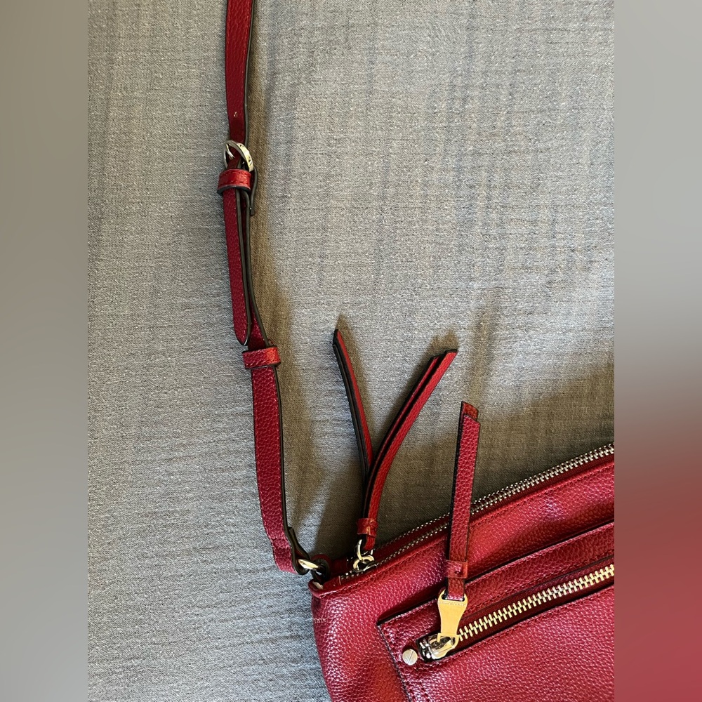 Dana Buchman deep cherry red medium crossbody bag purse super clean EUC - Picture 4 of 10